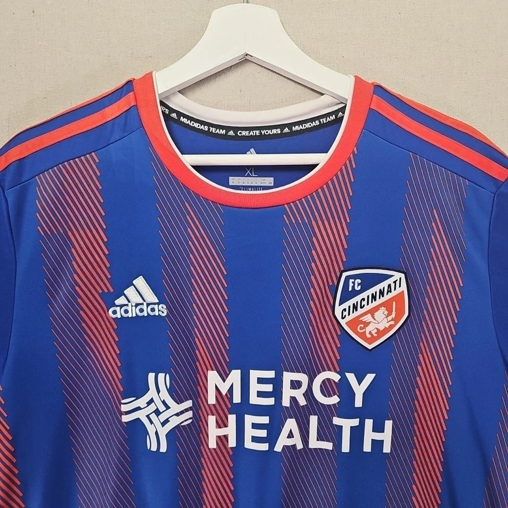 Adidas FC Cincinnati 2019 MLS Inaugural Season Mercy Health Soccer Jersey Men XL - Picture 2 of 8